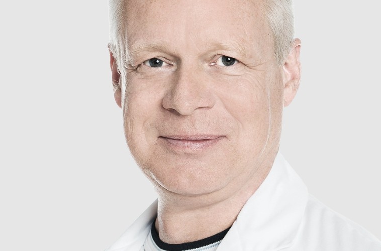 Почему может болеть спина и пах