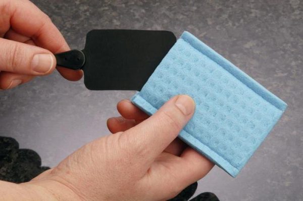 Если болит кожа головы и выпадают